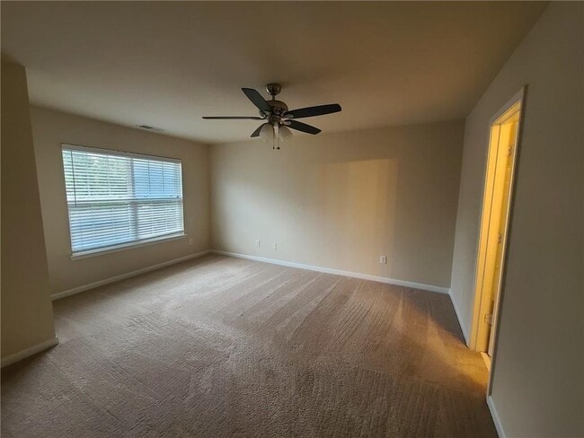 Building Photo - 5579 Lindeman Ln