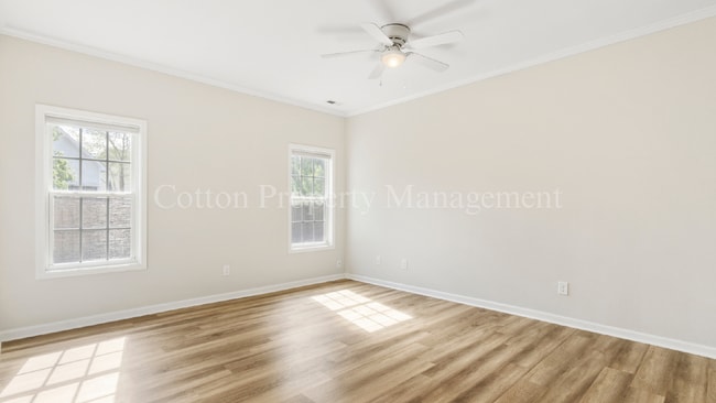 Building Photo - 1010 Winterberry Cir