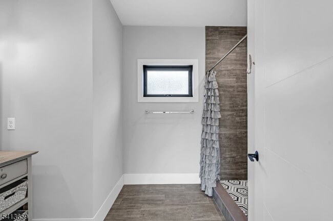 Building Photo - 10 McCready's Alley