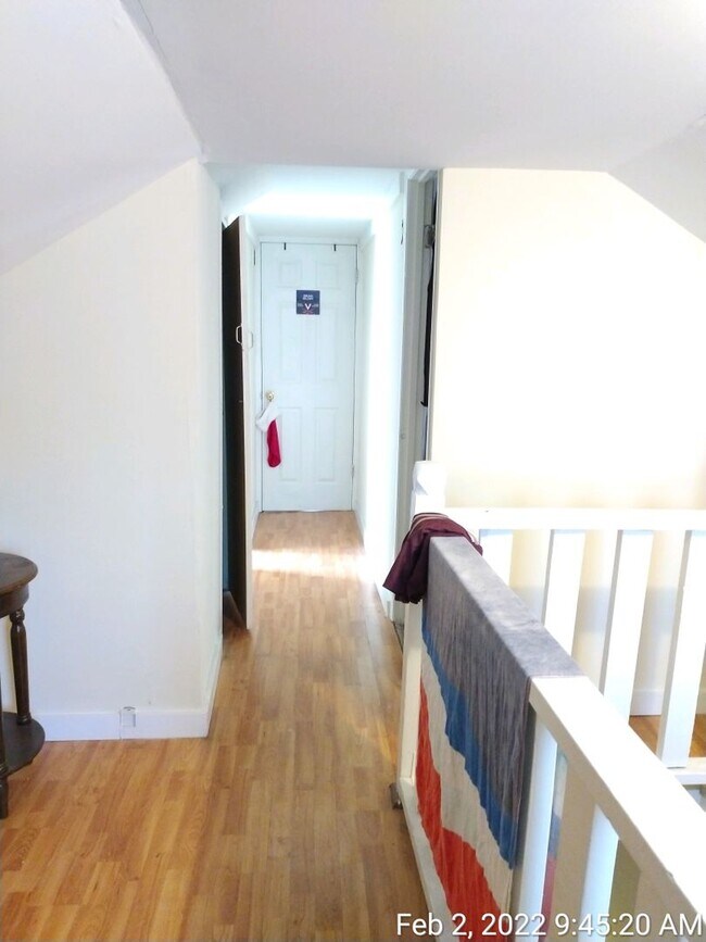 Building Photo - GORDON AVE HEART OF UVA 6 BR, 2 Bath Leasi...