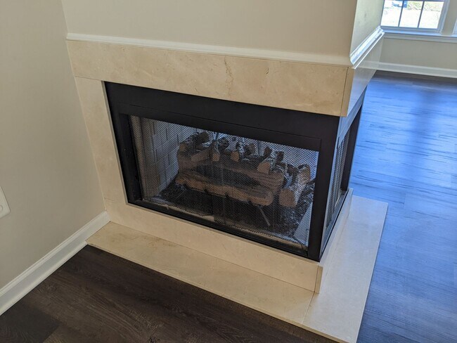 Building Photo - Updated condo in Ballenger Creek available in June!