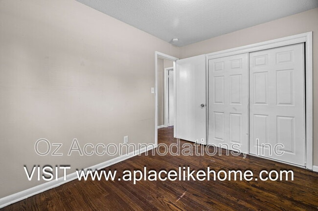 Building Photo - 4934 Appleton Ave