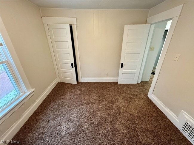 Building Photo - 39 N Balch St