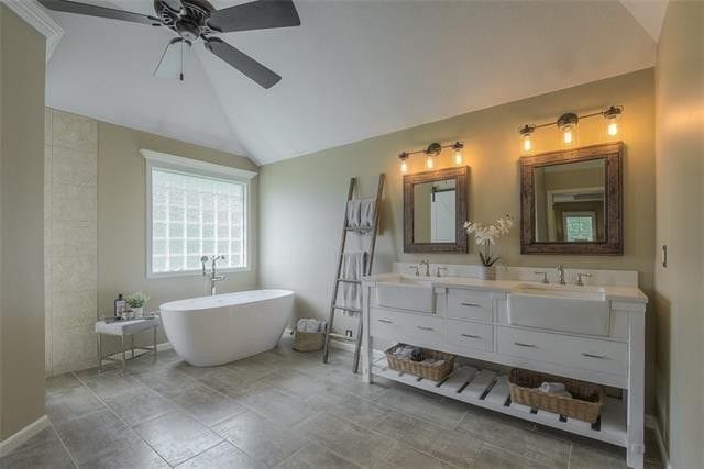 Building Photo - 14412 Fairway St