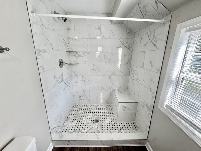 Building Photo - 324 Harrell St