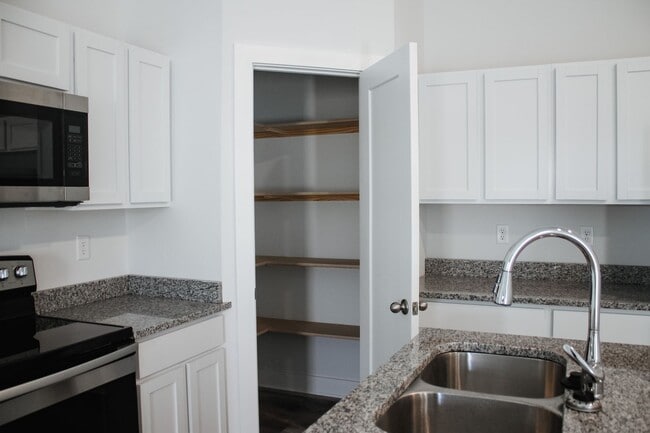 Building Photo - Froli Villas Alex Plan