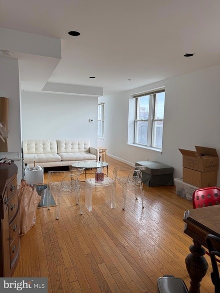 Building Photo - 1801 Calvert St NW