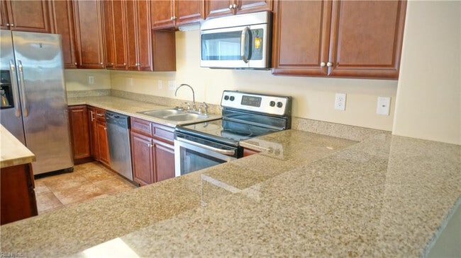 Building Photo - Coming Soon-Fabulous Townhome w/TWO or THREE Car Garage!