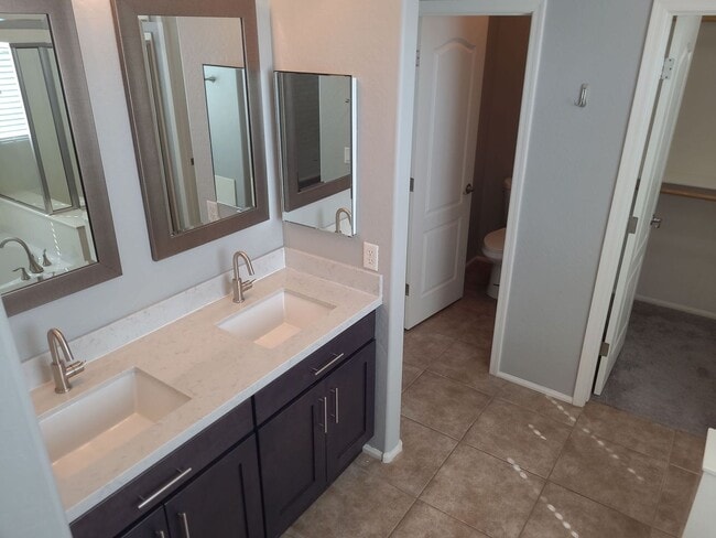 Building Photo - Ideal Living in Highland Groves: Stunning Cul-de-Sac Home with Builder Upgrades, Open Floor Plan,...