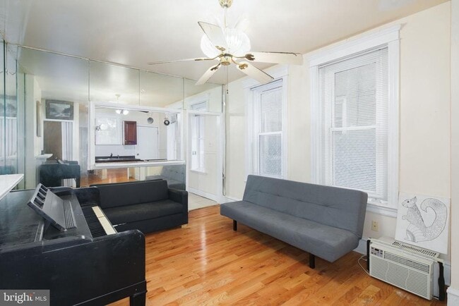 Building Photo - 3118 Haverford Ave