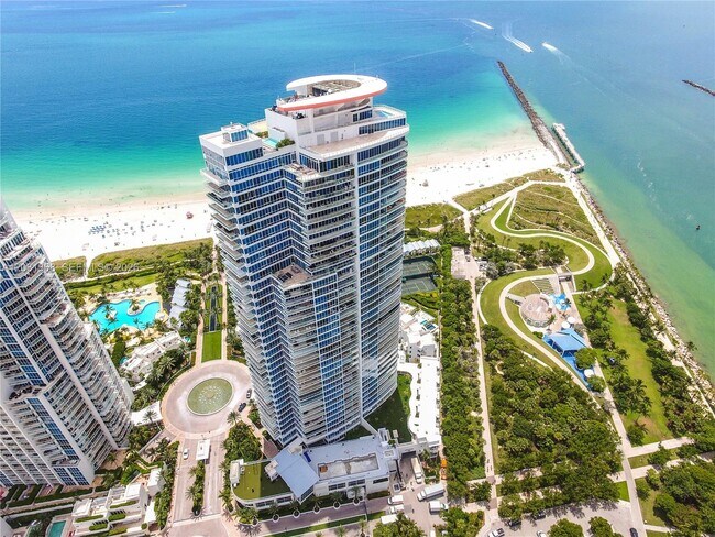 Building Photo - 100 South Pointe Dr