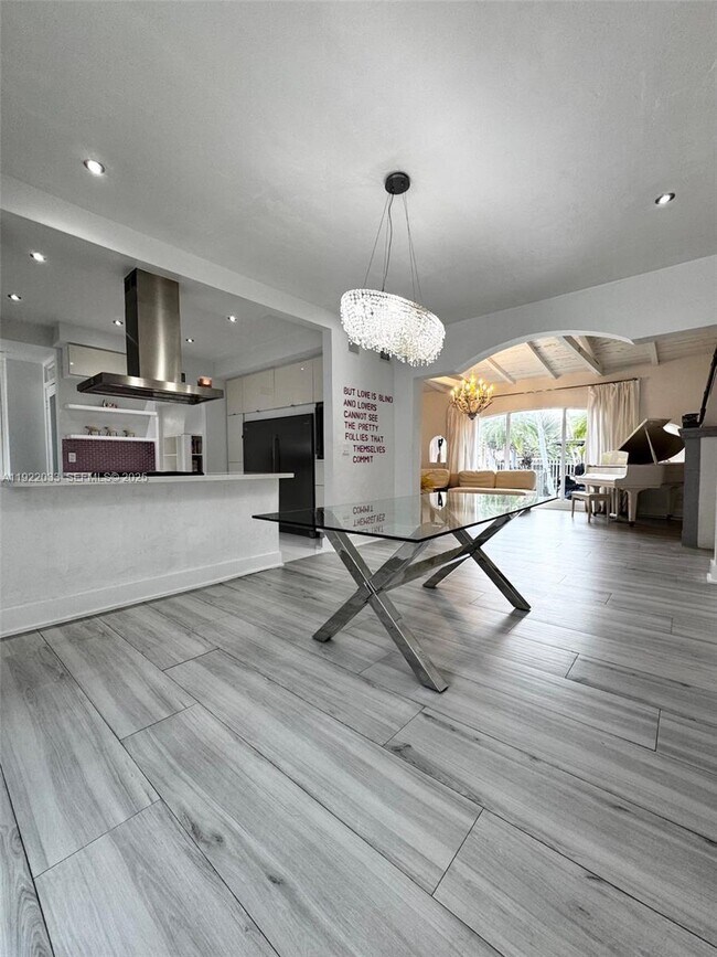 Building Photo - 3470 Sheridan Ave