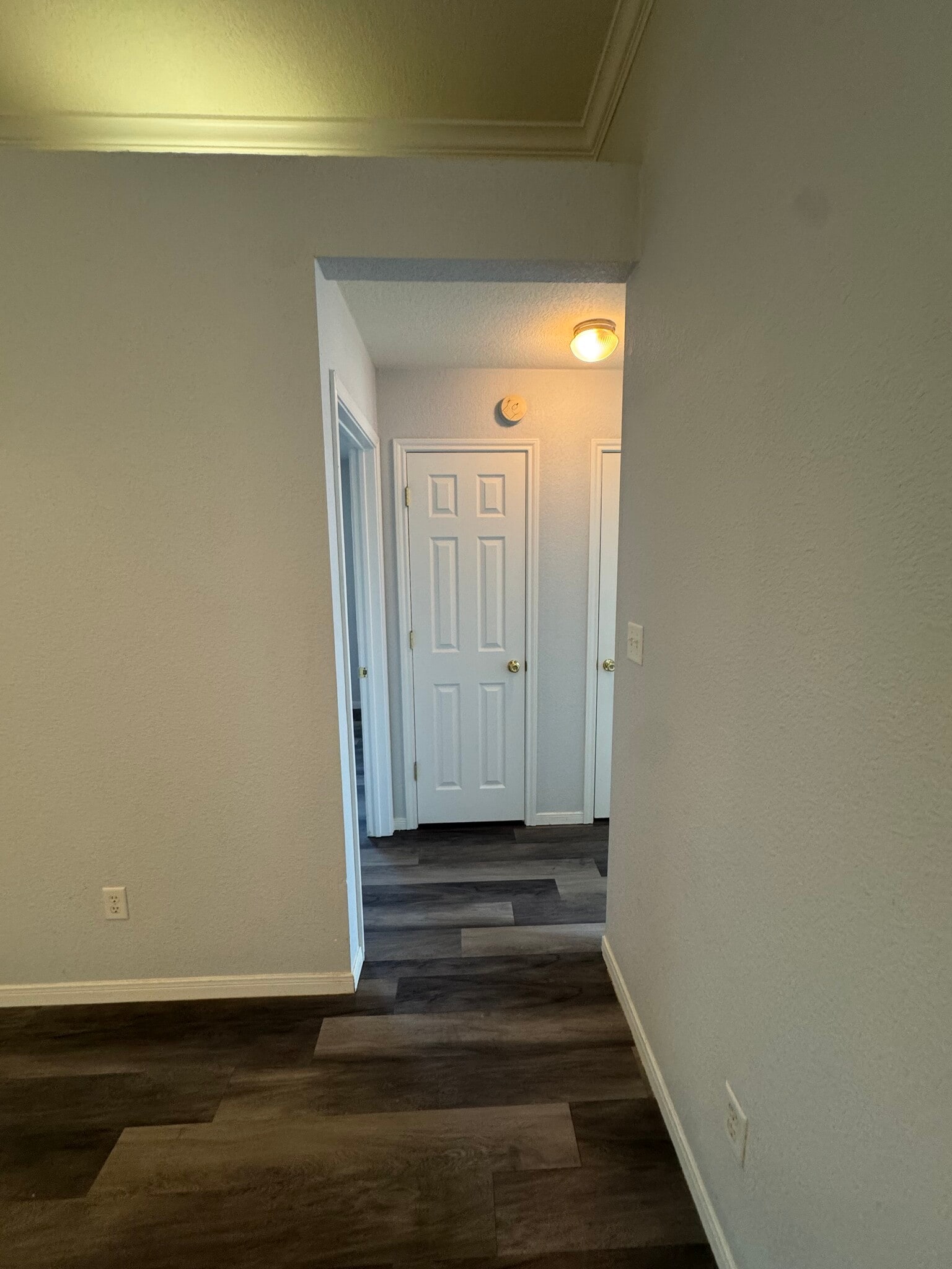 Hallway - 4301 Capri Dr