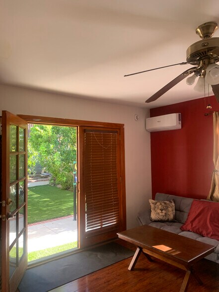 Primary Photo - 22972 Crespi St