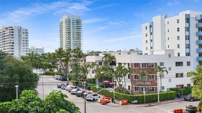 Building Photo - 1340 Lincoln Rd