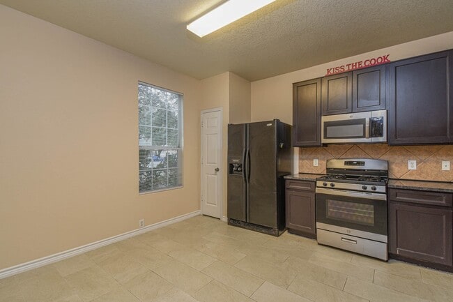 Building Photo - 29704 Sullivan Oaks Dr