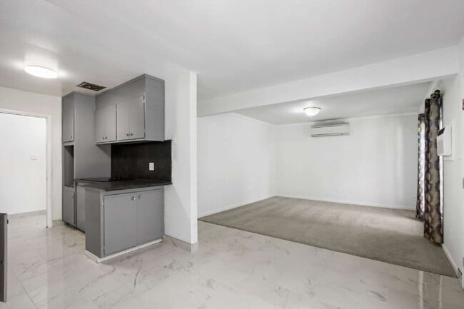 Building Photo - Available Now or Fall. Old East Davis Rental with Spacious Yard, Bonus Room & Easy Bike Access to...