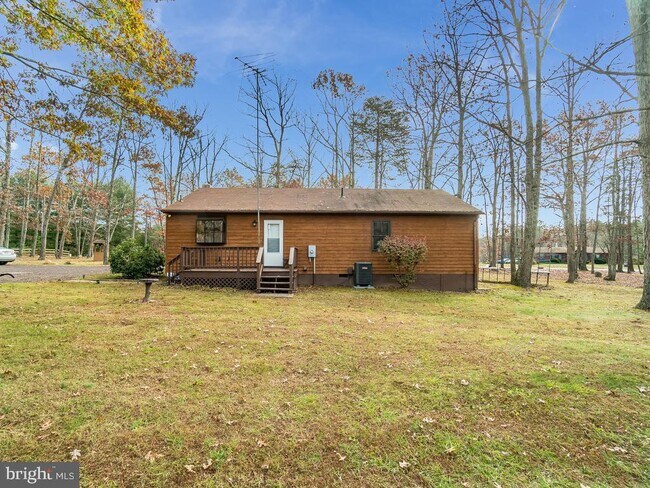 Building Photo - 26185 Independence Rd