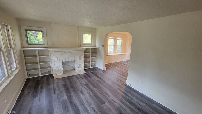 Building Photo - 955 Concord Ave