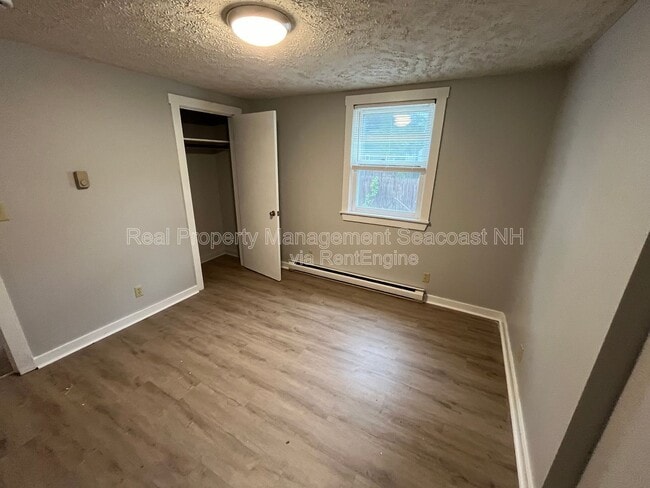 Building Photo - 11 Glen St