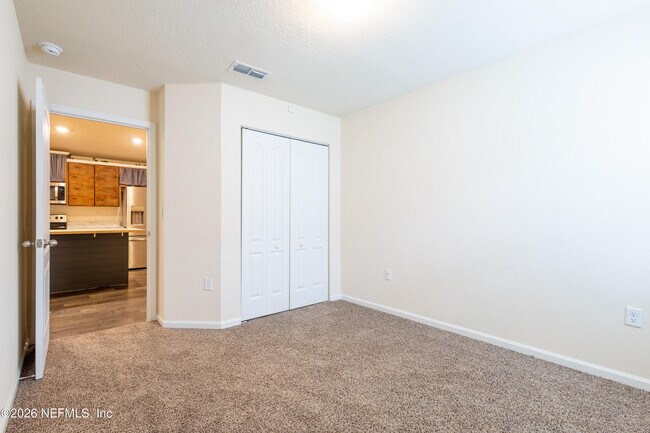 Building Photo - 2446 Oak Stream Dr