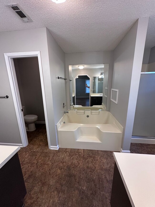 Building Photo - Valley Stream Subdivision!!