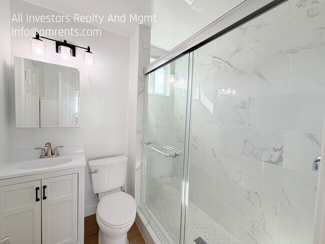 Building Photo - 1922 S Tremont St