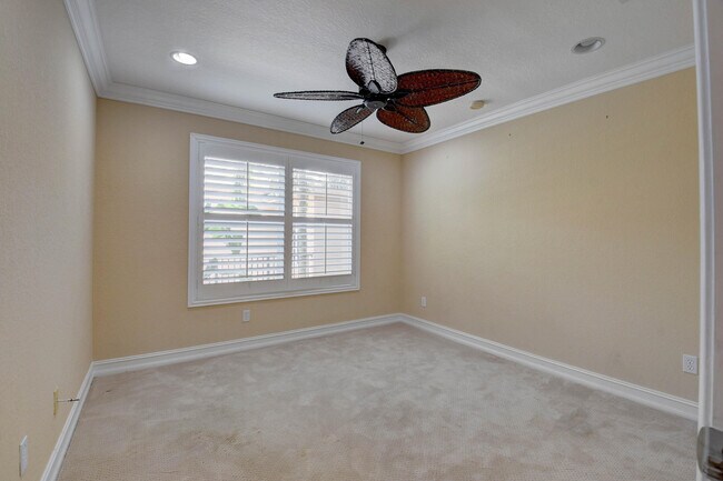 Building Photo - 8957 Sandy Crest Ln