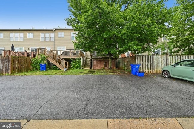 Building Photo - 1724 Emory St