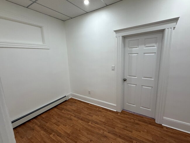 Building Photo - 252-266 Park Ave