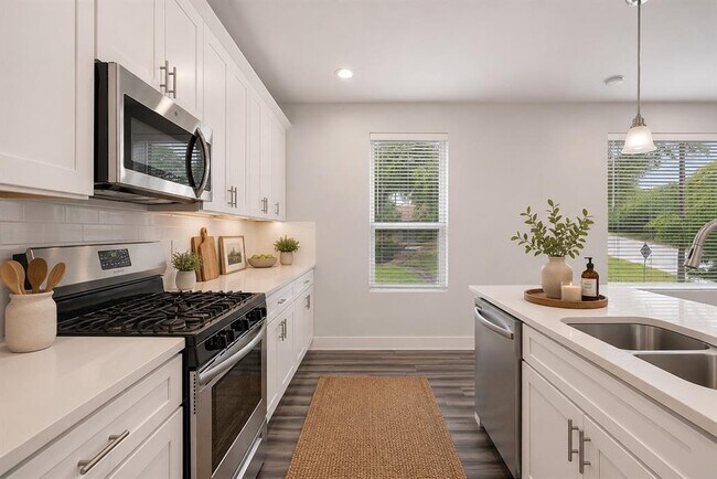 Building Photo - 6109 Cherrylawn Cir