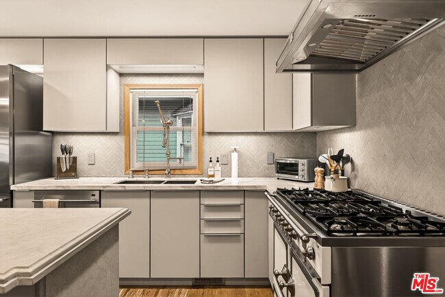 Building Photo - 128 Wadsworth Ave