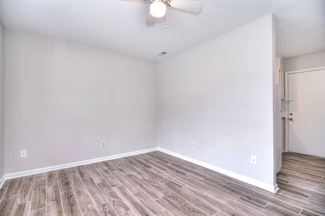 Interior view of living room - 339 Sunny Hill Dr