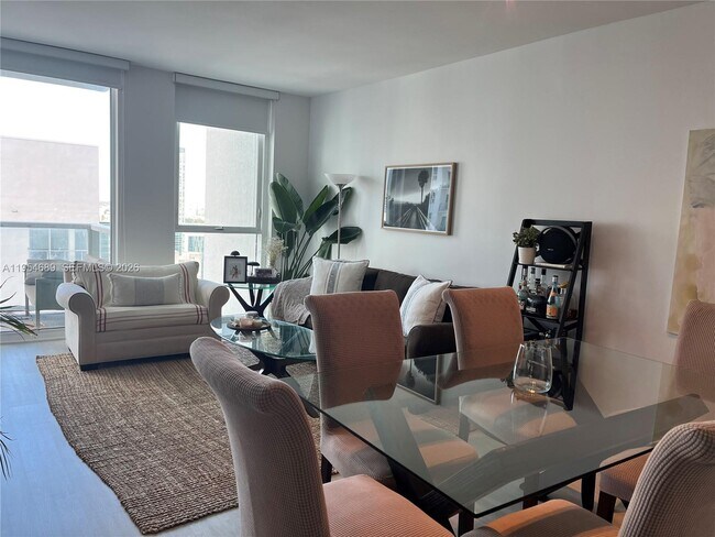 Building Photo - 253 NE 2nd St