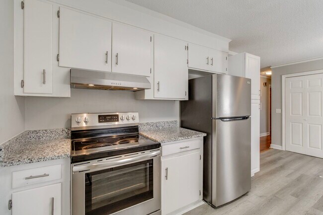 Building Photo - 7712 Burdell Dr