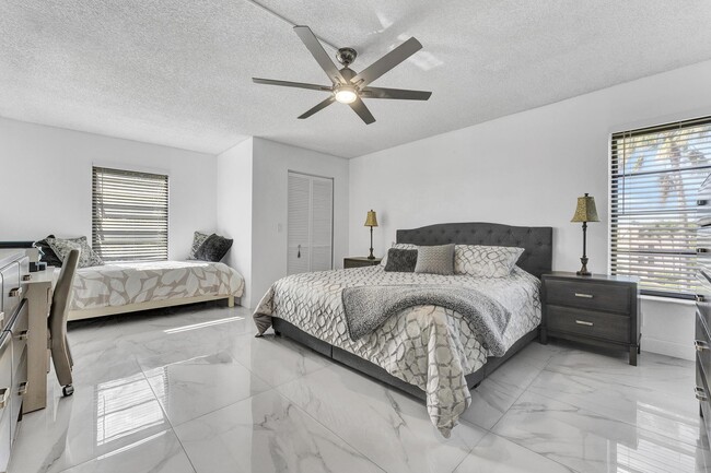 Building Photo - 14476 Amberly Ln