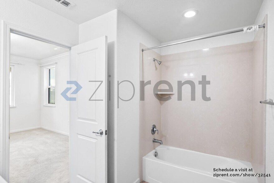 Building Photo - 715 Mystic Topaz Loop