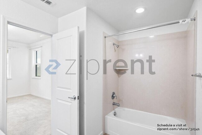 Building Photo - 715 Mystic Topaz Loop