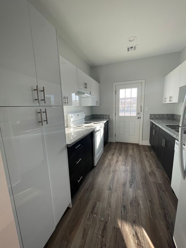 Building Photo - 2 bedroom Condo in Pahrump