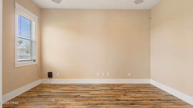 Building Photo - 316 Petrel St