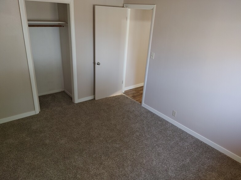 Bedroom 2 - 214 E 6Th Ave