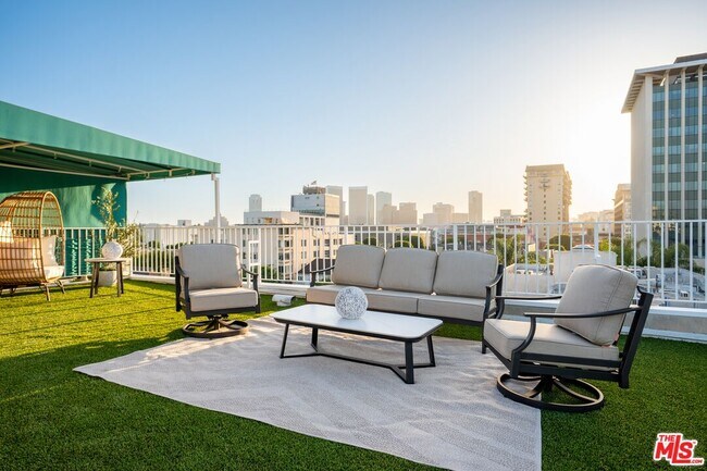 Building Photo - 121 Canon Dr