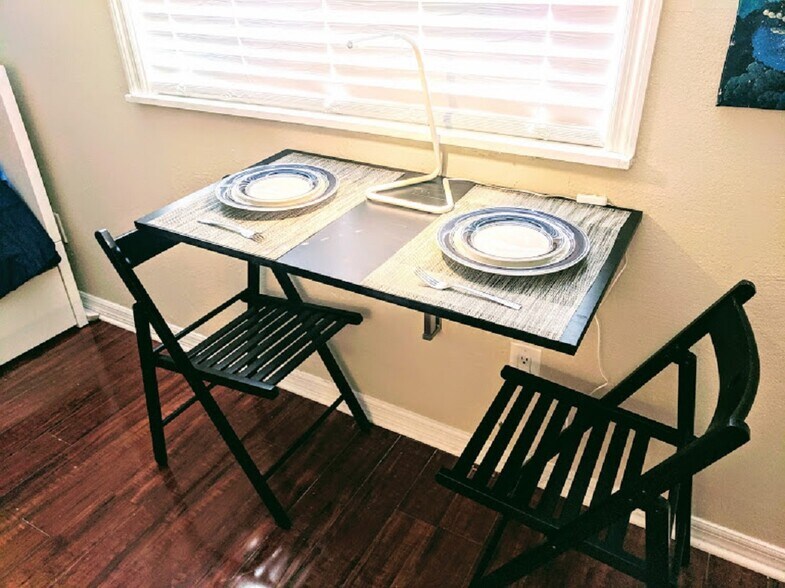 Building Photo - 2350 1st Ave N