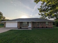 Building Photo - 118 Westridge Dr