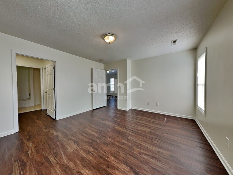 Building Photo - 115 Exeter Ct
