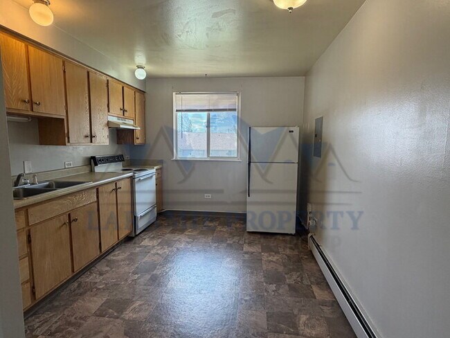 Building Photo - 415 S 26th St