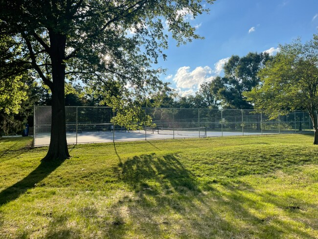 Building Photo - 2100 Cheltenham Rd