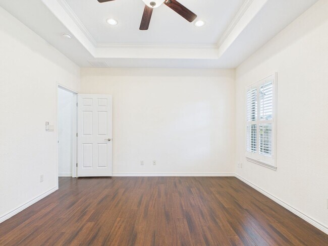 Building Photo - Sunroom Serenity & Backyard Bliss Retreat