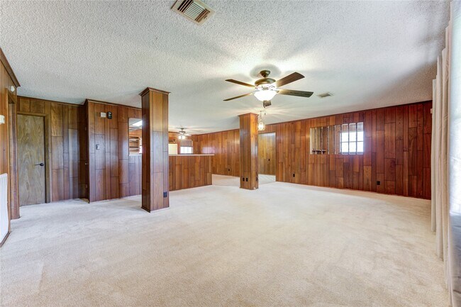 Building Photo - 4704 1st St