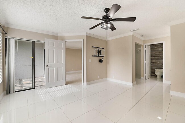 Building Photo - 505 Harbour Pointe Way